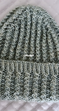 Snopko Beanie by Teti Lutsak
