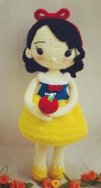 Green frog crochet - Snow White