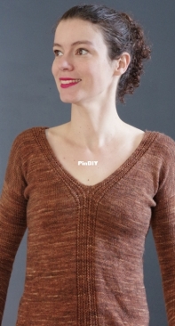 Alocasia by Marie Amelie Designs  - English, French - Free