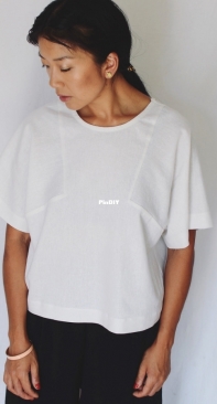 Paper theory - Block tee - English