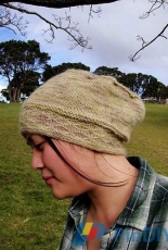 Annabella Beanie by Wei S. Leong/ Kiwiyarns Knits-FrEe
