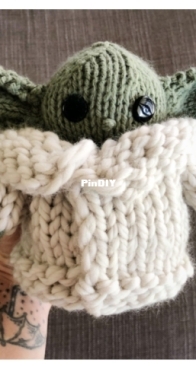 Baby Yoda by Kim Konen - Free
