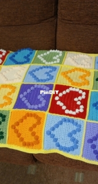 Bobble heart blanket