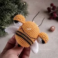 Monstrodom - Ekaterina Denisova - Sleepy Bee