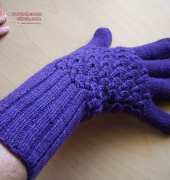 Shell Patterned Gloves by Robin Travenick