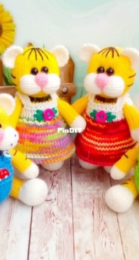 Little Tigers Boy and Girl toys - Amigurumi animal - by Zabelina