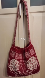 Interlocking crochet bag