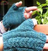 Dyer Neck Mittlet by Upton Yarns- Free
