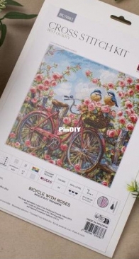 Luca-S BU5061 Bicycle with Roses