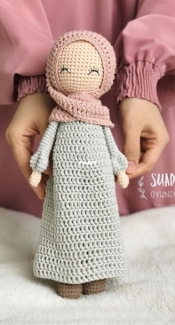 Suada Oyuncaq - Hijab doll - Portuguese - Translated