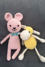 Little Sheep and the Pink Mouse