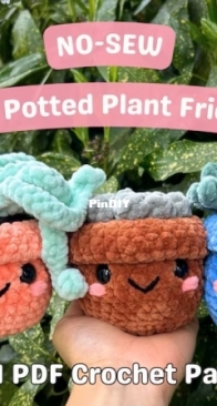 MinniesCrochetFriend _ Mini Potted Flower Friends
