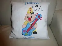 clown with guitar