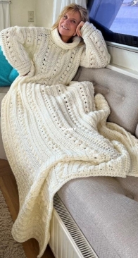 CroJennifer - Jennifer Smit - Cozy Couch Sweater CCS