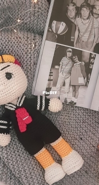 Oficina dos amigurumis - Ana Júlia Ulmi - Kiko - Portuguese