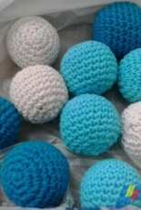 Garland in blue