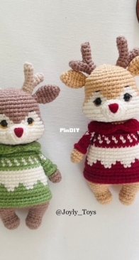 Joyly Toys - Yaowalux Srisanga - Deer - English