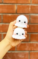 Yarns and hooks- Milia229 - Emilia Tan -  Baby ghost - Free
