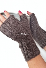 Katia mitts by Kristina Tyla