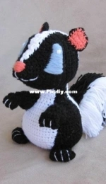 Scare Crow Originals - Christine Lucas - Skunk