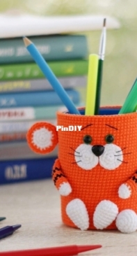 Evdjenia - Evgenia Blaginina - The Pencil Holder The Tiger