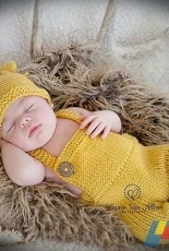 Newborn Knit Overalls by Shae Simms / ShaeKnits -Free