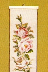 Eva Rosenstand & Clara Weaver 13-203 Bell Pull with roses IV