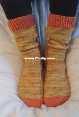 Kindred Socks by Ellissa Gilbert