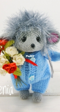 Evdjenia - Evgenia Blaginina - Mouse in a suit and fluffy hat
