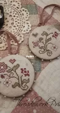 Fleurs de France - Threadwork Primitives