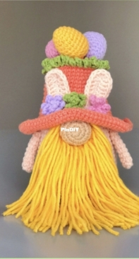 Natty Toys - Nataliia / Natalia Romaniv - Easter Gnome