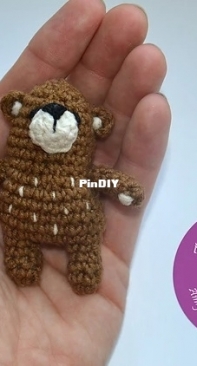 Ami Little Creature - Magda - Little Bear keychain - Free