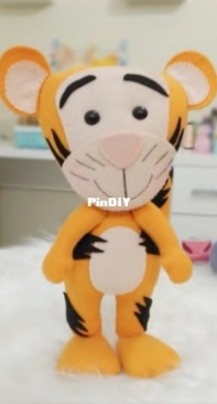 Atelie Pedacinho de Pano - Evellyn Fontenelle - Tigger - Tigrao - Portuguese - Free