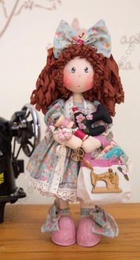 Casinha de Boneca - Costureira Antonella - Portuguese