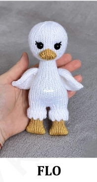 Flo the duckling - Vknitb -