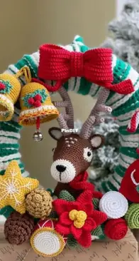 RNata - Natalia Ruzanova - Christmas Wreath with Reindeer