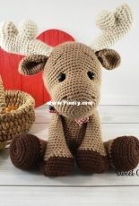 Sweet Oddity Art - Carolyne Brodie - Morris the Moose Crochet Pattern