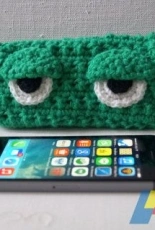 StepbystepPatterns - Paula Tantsurina - Master Yoda iPhone Case - English
