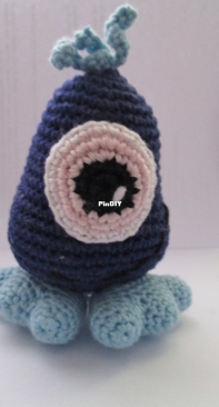 Amigurumi - funny blue monster