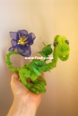 Marina- Dinosaur alien from the planet of Grinbam - Russian