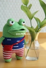 Big Bebez - Yun Young Lee  - Minimals - Frog