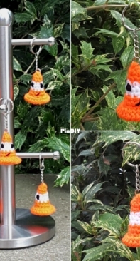 Crochet at Teris - Teri Hamilton - Traffic Cone Keychain - Free