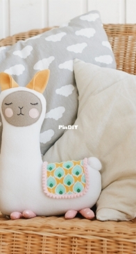 Natapatterns  - Llama - English