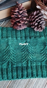Woodland Pine Cowl by Erica Sufka - Free