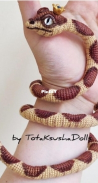 Totaksusha - Ksenia / Kseniya Abdullina Gnezdina - Ксения Абдуллина - Новая змея - Russian