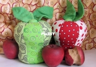 Peck's Pieces - Marjory Peck -  Apple for the Teacher Pincushion - Free