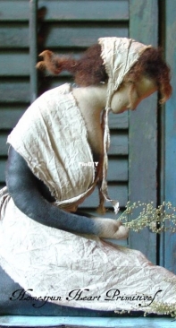 Homespun Heart Primitives - Peaceful Harvest Pilgrim Ladye