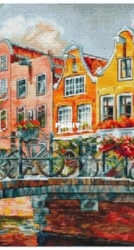 Snow White (Белоснежка) Amsterdam - Bridge over the canal
