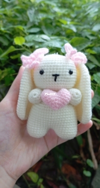 Bunny amigurumi