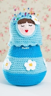 Woolytoons - Tessa van Riet-Ernst - Matroesjka Holder Doll
